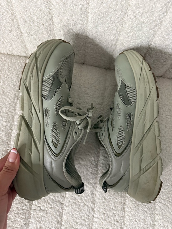 Hoka One One - Picture 5 of 9